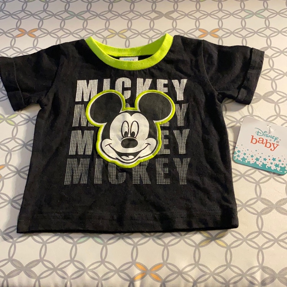 Green & Black T-Shirt. Size 0-3 Months